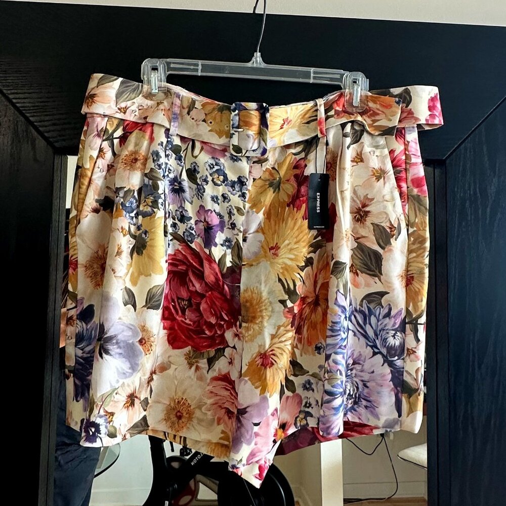Derby Ready! Floral High Waisted Satin Belted Shorts